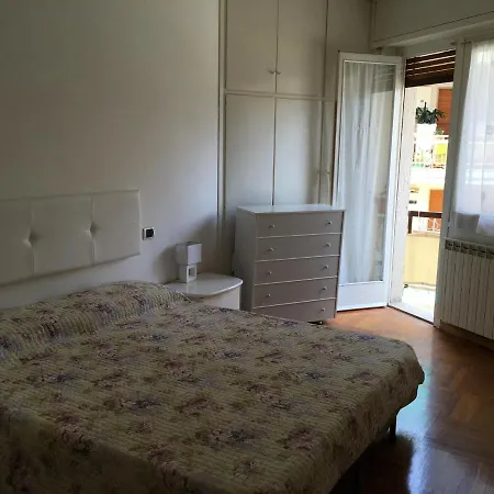 Casa Serenella - Bilocale A Due Passi Dal Mare アパート