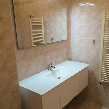 Casa Serenella - Bilocale A Due Passi Dal Mare サンレモ